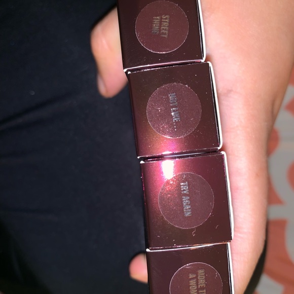 Aaliyah MAC Collection 💄 - Picture 5 of 8